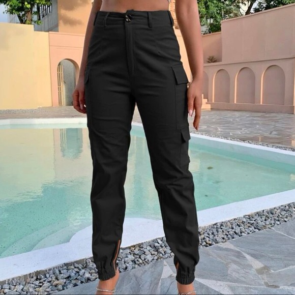 Black Utility Cargo Pant - Picture 2 of 5